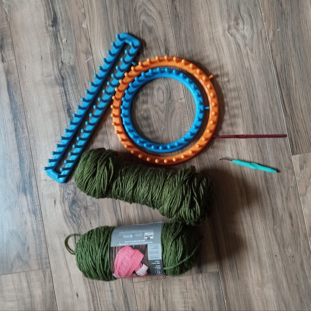 Knitting loom set